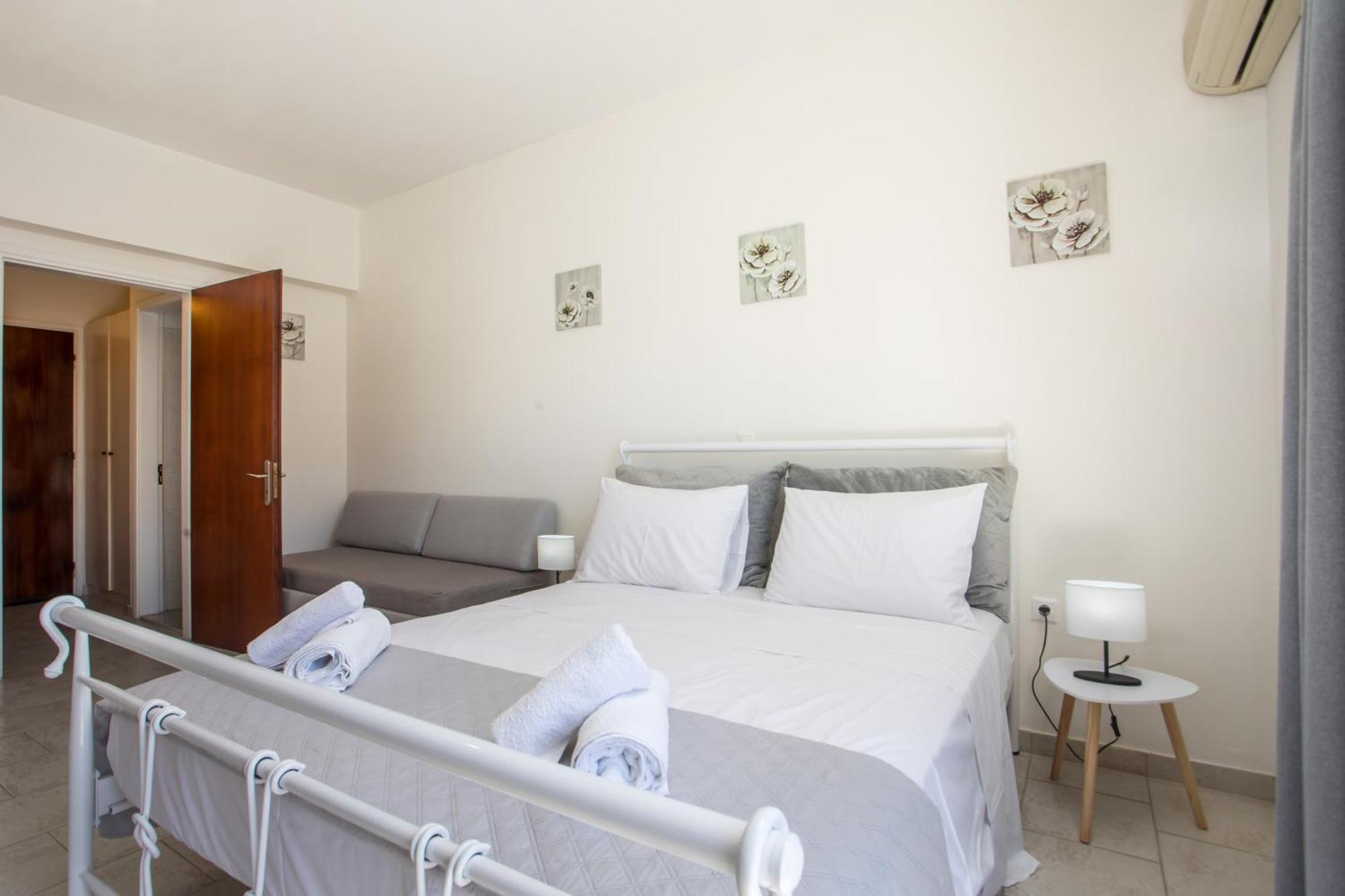 Economisa Apartments Ialysos  Exteriör bild