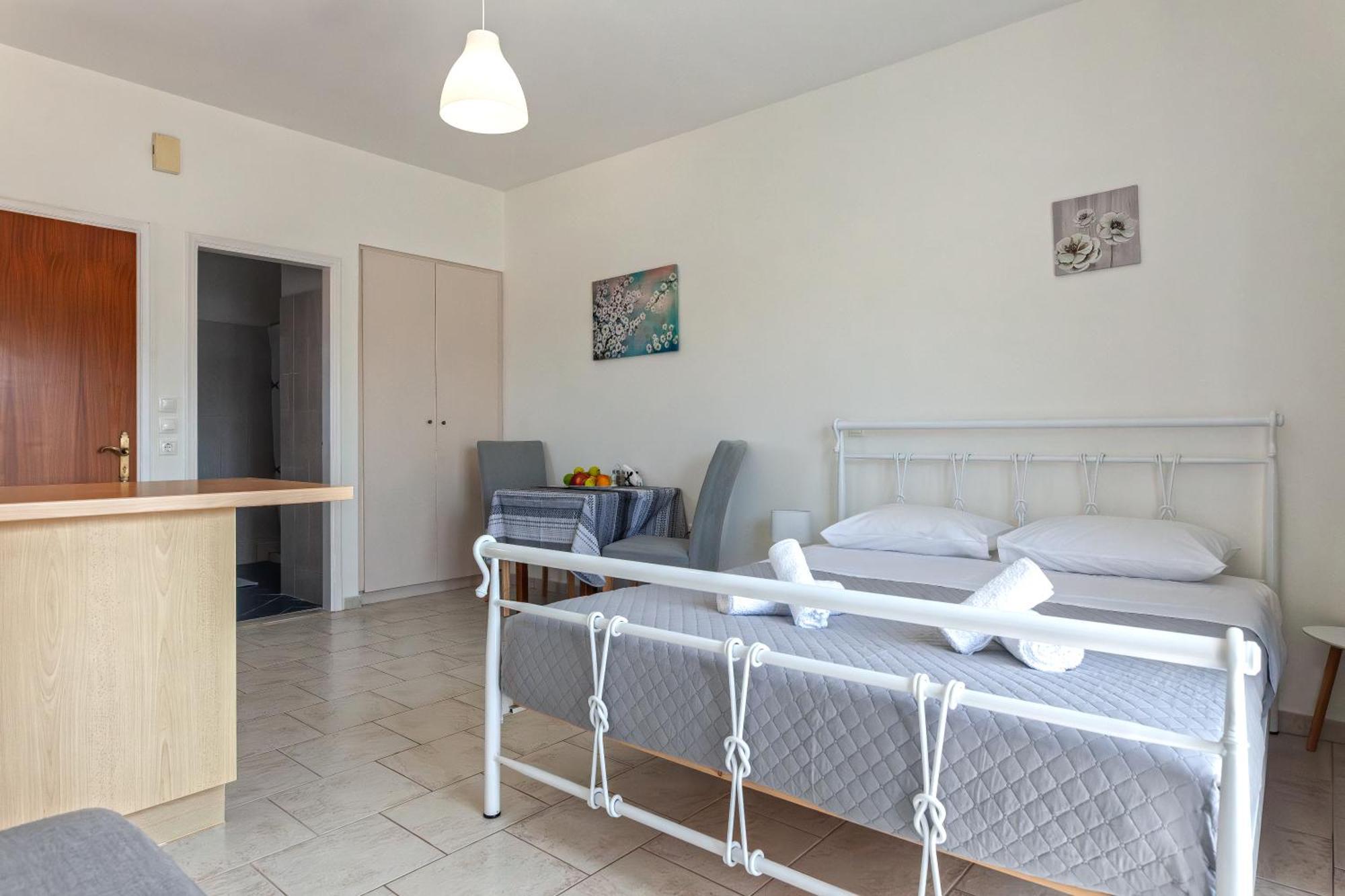 Economisa Apartments Ialysos  Exteriör bild